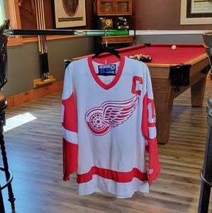 Authentic vintage CCM Official Redwings Allstar Legend Steve Yzerman #19 jersey!